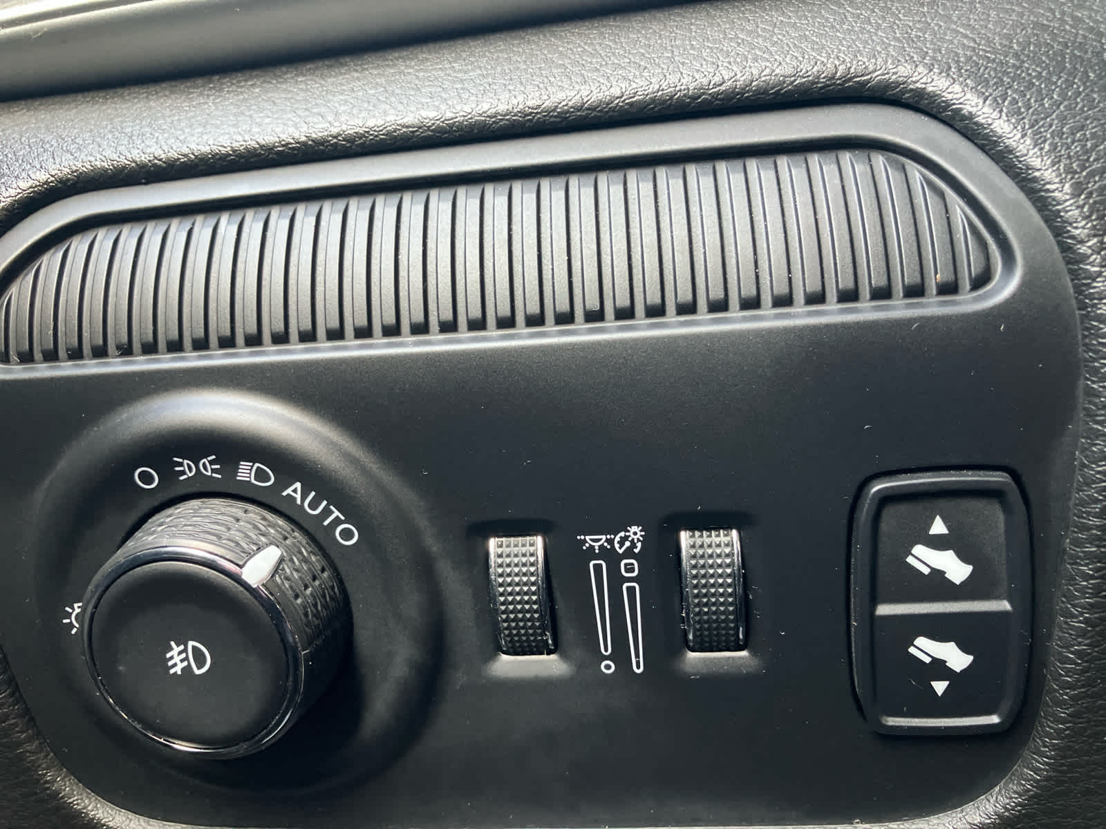 2023 Jeep Wagoneer L Series II