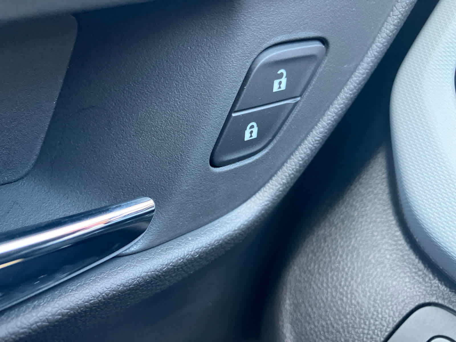 2027 Chevrolet Bolt LT - Photo 10