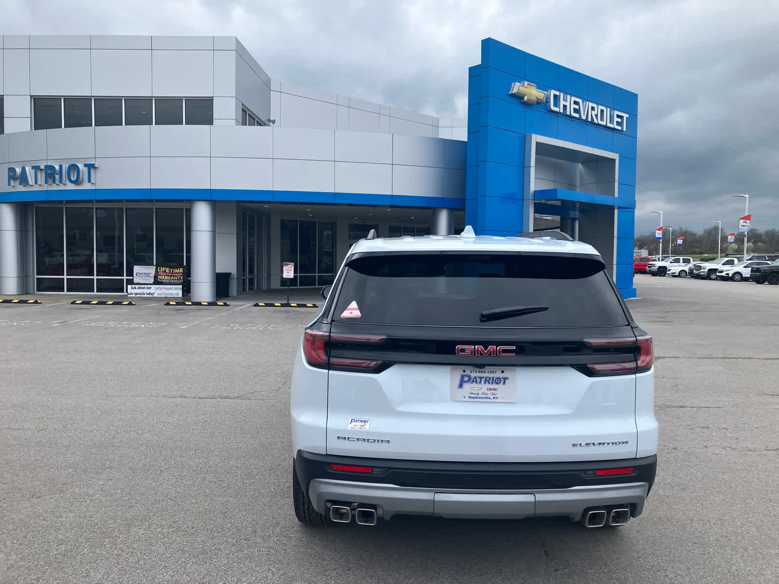 2026 GMC Acadia Elevation