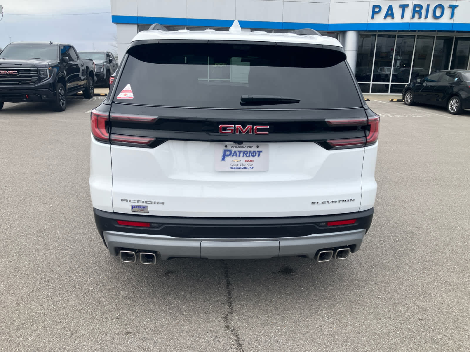 2026 GMC Acadia Elevation