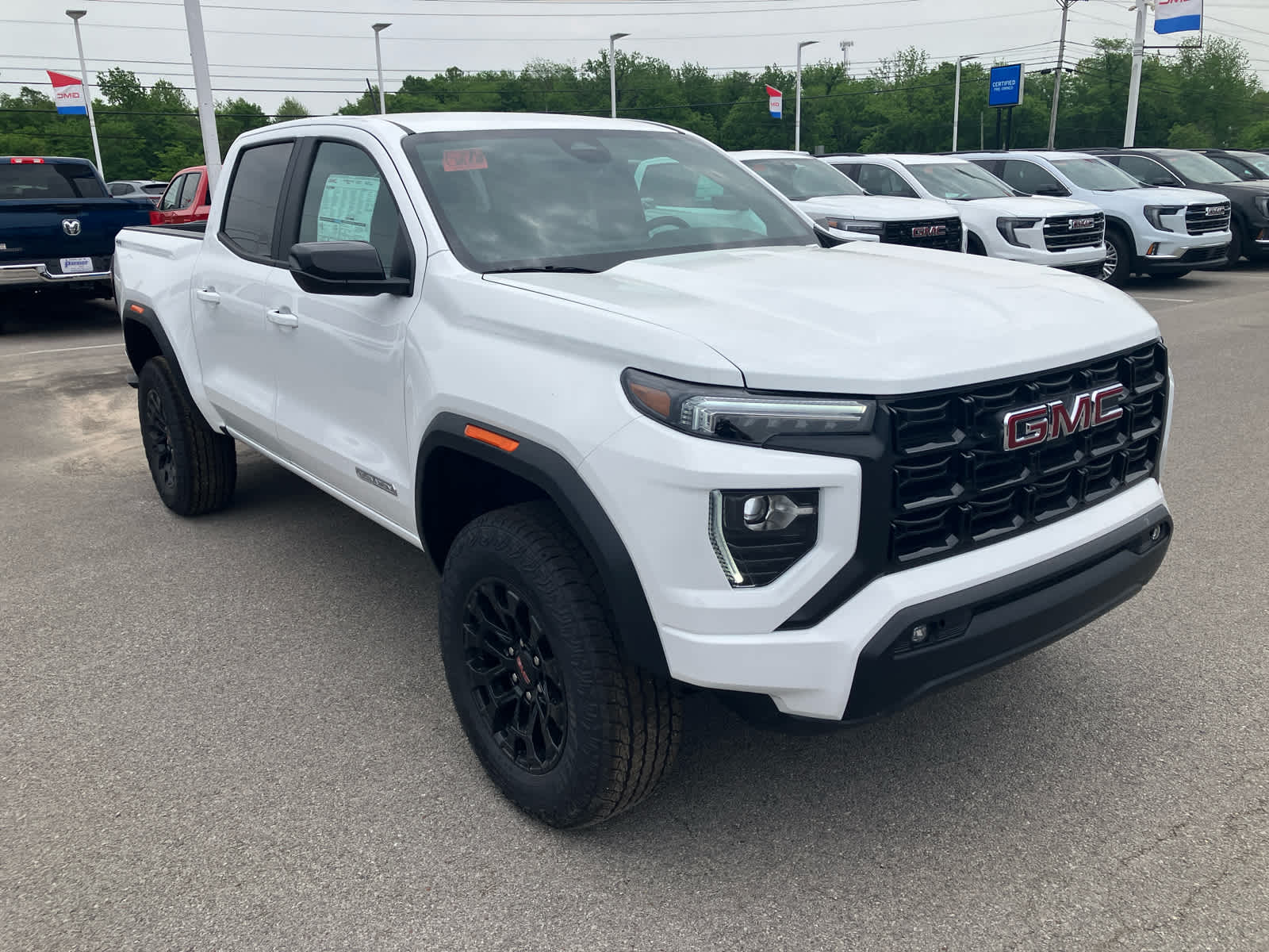 2026 GMC Canyon 4WD Elevation Crew Cab Short Box's photo