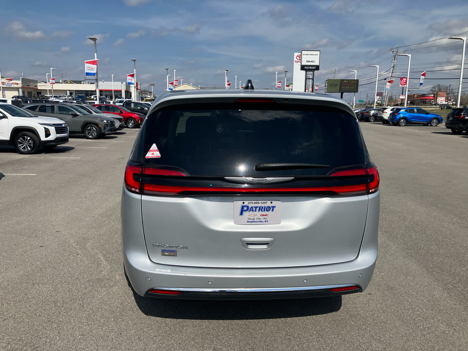 2023 Chrysler Pacifica Touring L