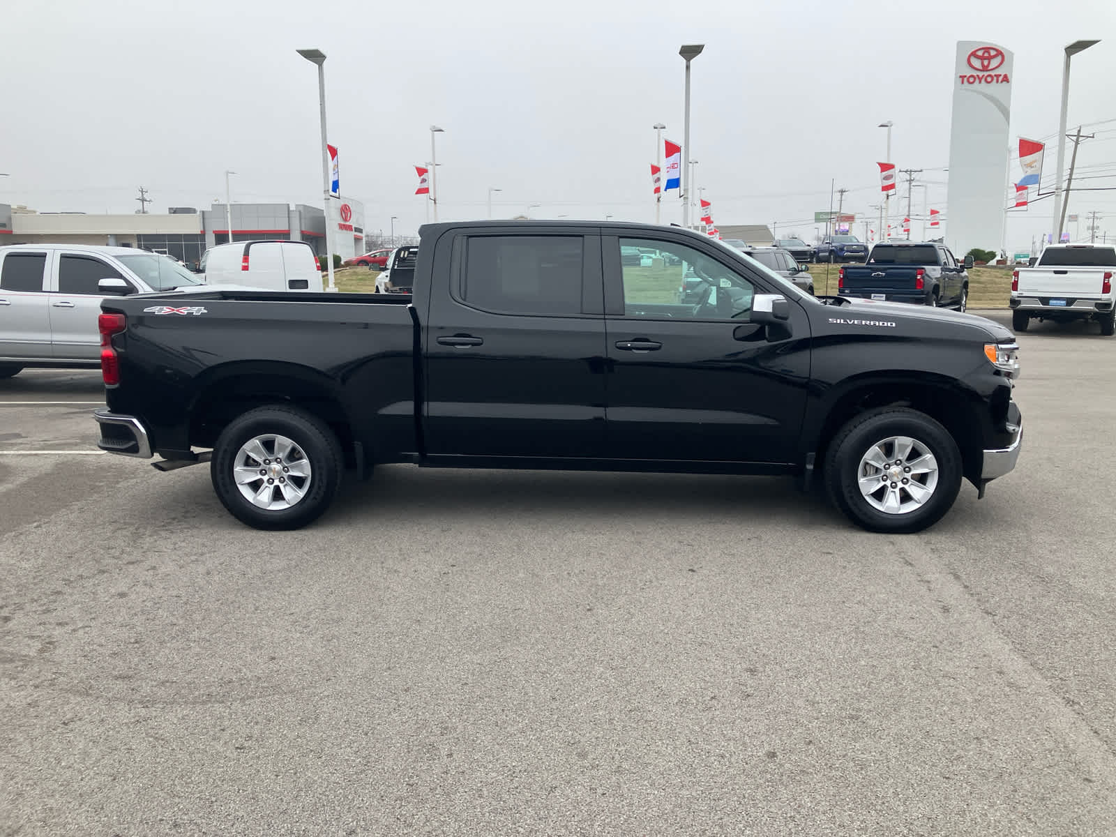 2025 Chevrolet Silverado 1500 LT