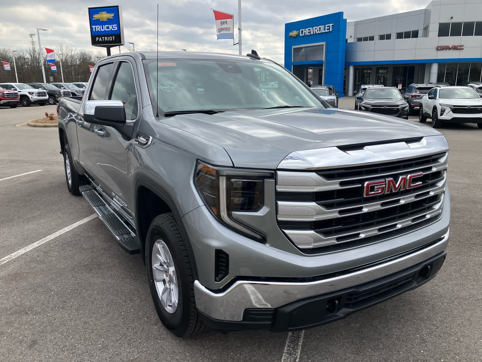 2026 GMC Sierra 1500 SLE