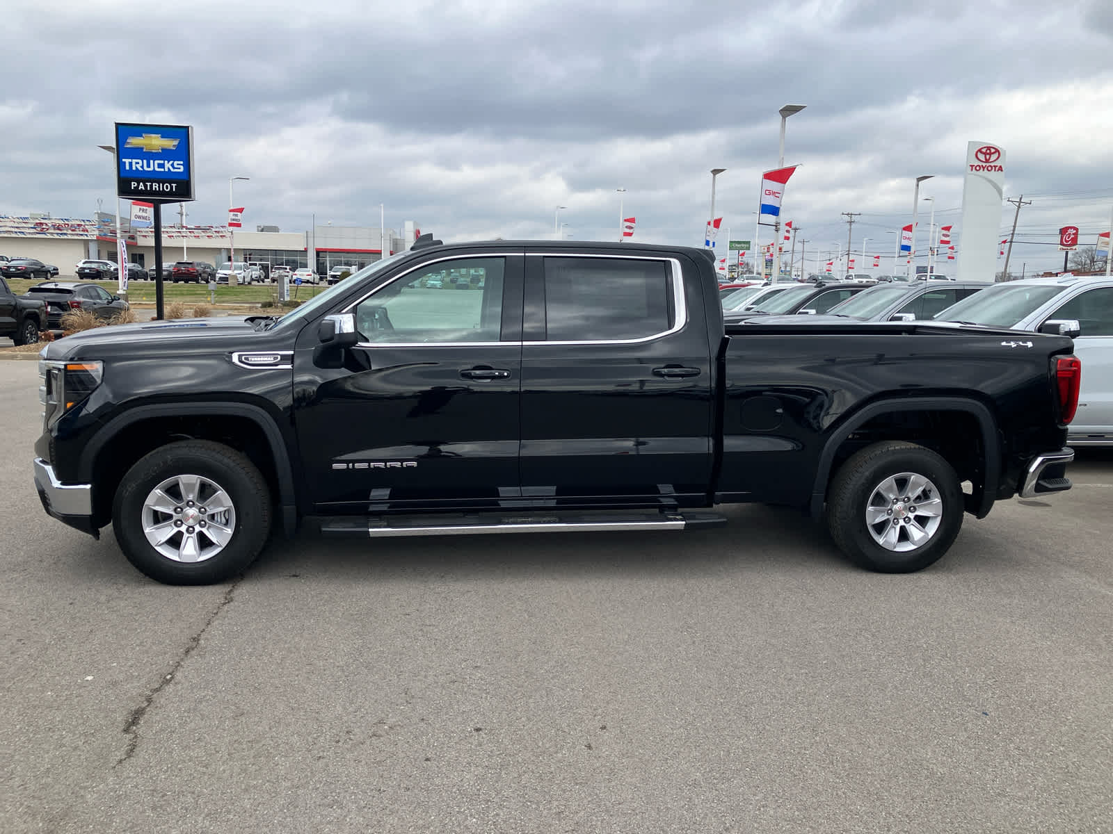 2026 GMC Sierra 1500 SLE