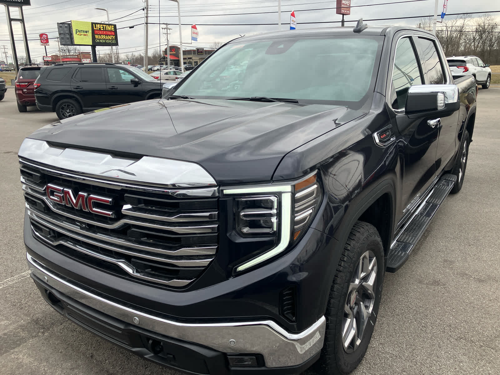 2026 GMC Sierra 1500 SLT
