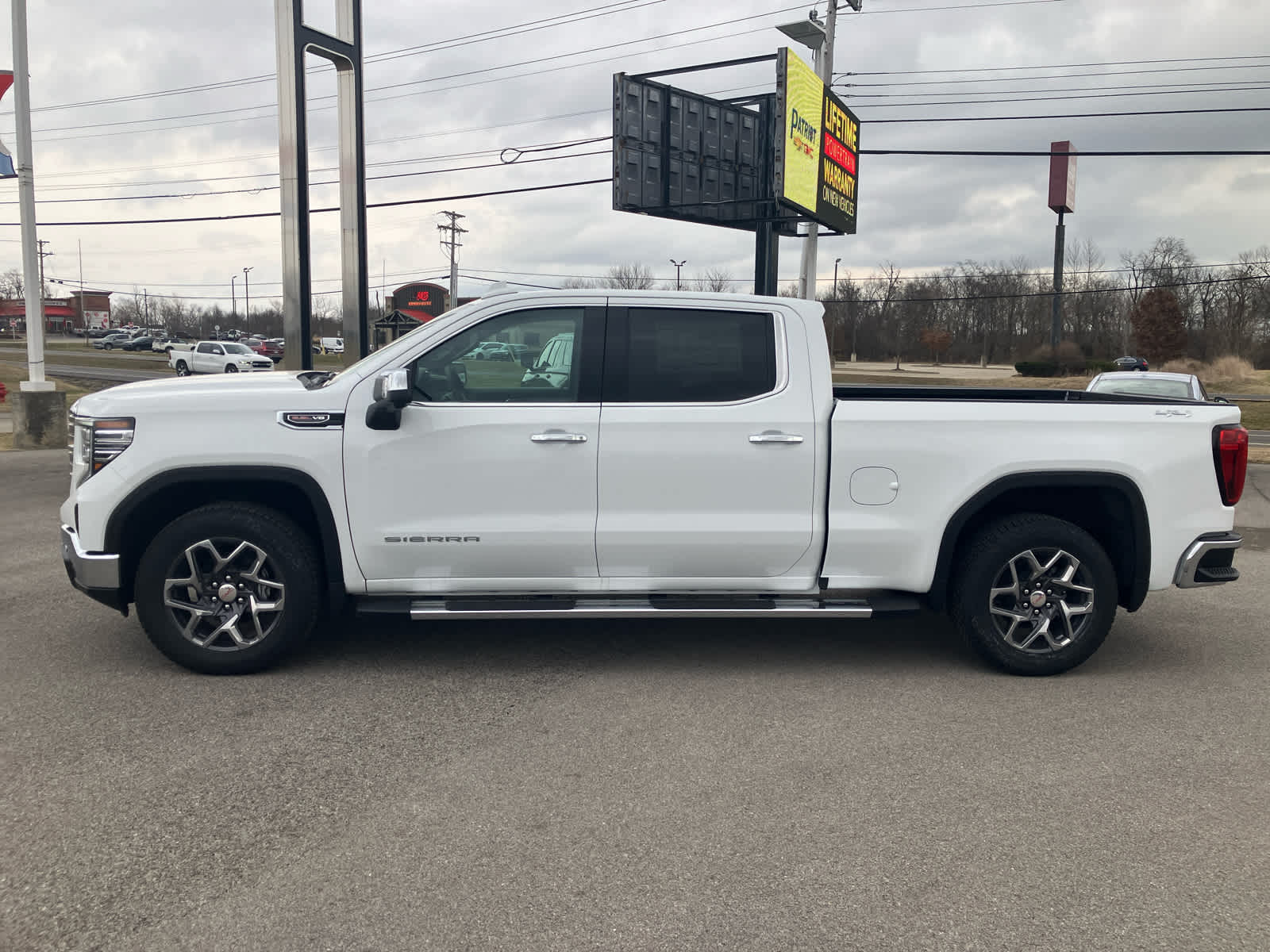 2026 GMC Sierra 1500 SLT