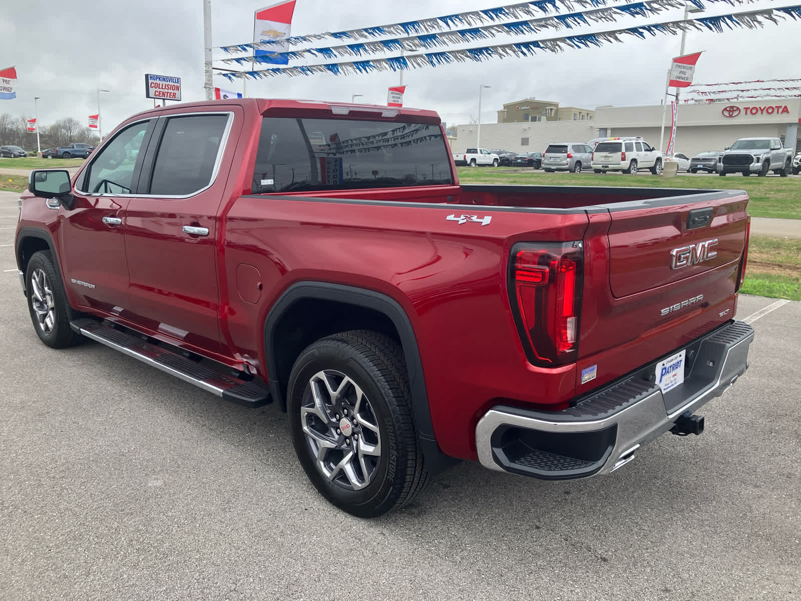 2026 GMC Sierra 1500 SLT