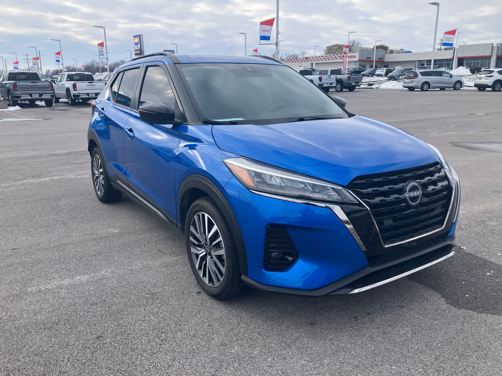 2024 Nissan Kicks SR