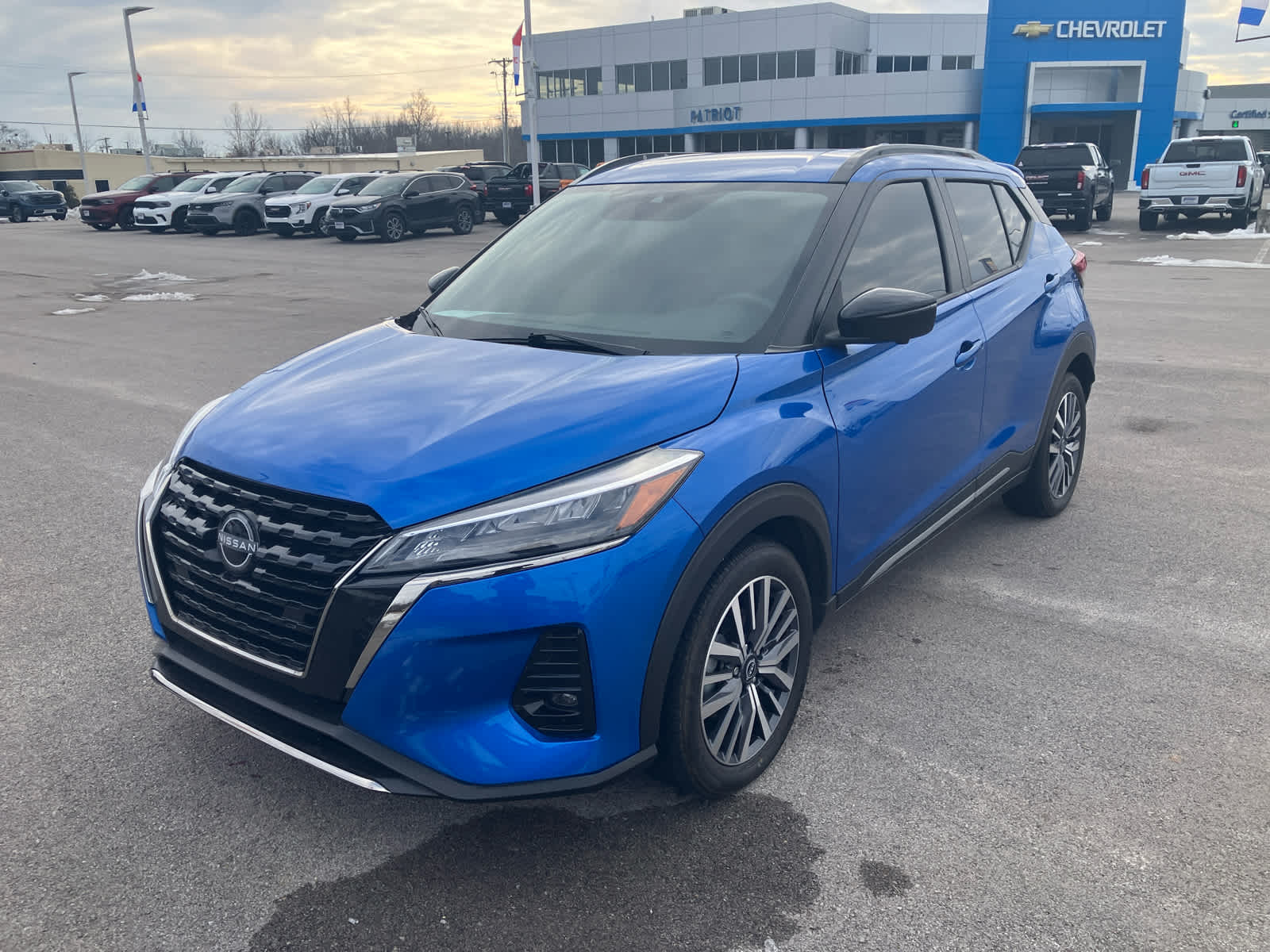 2024 Nissan Kicks SR