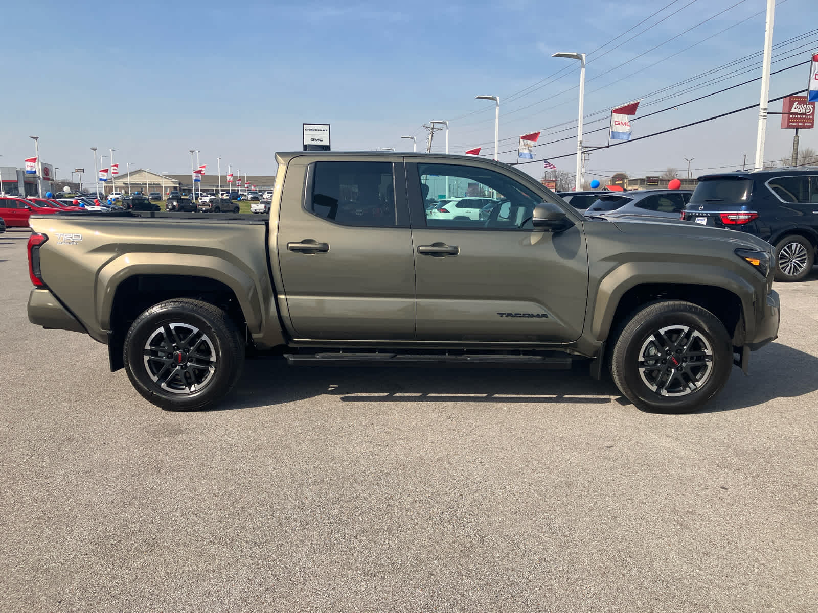 2024 Toyota Tacoma 4WD SR5