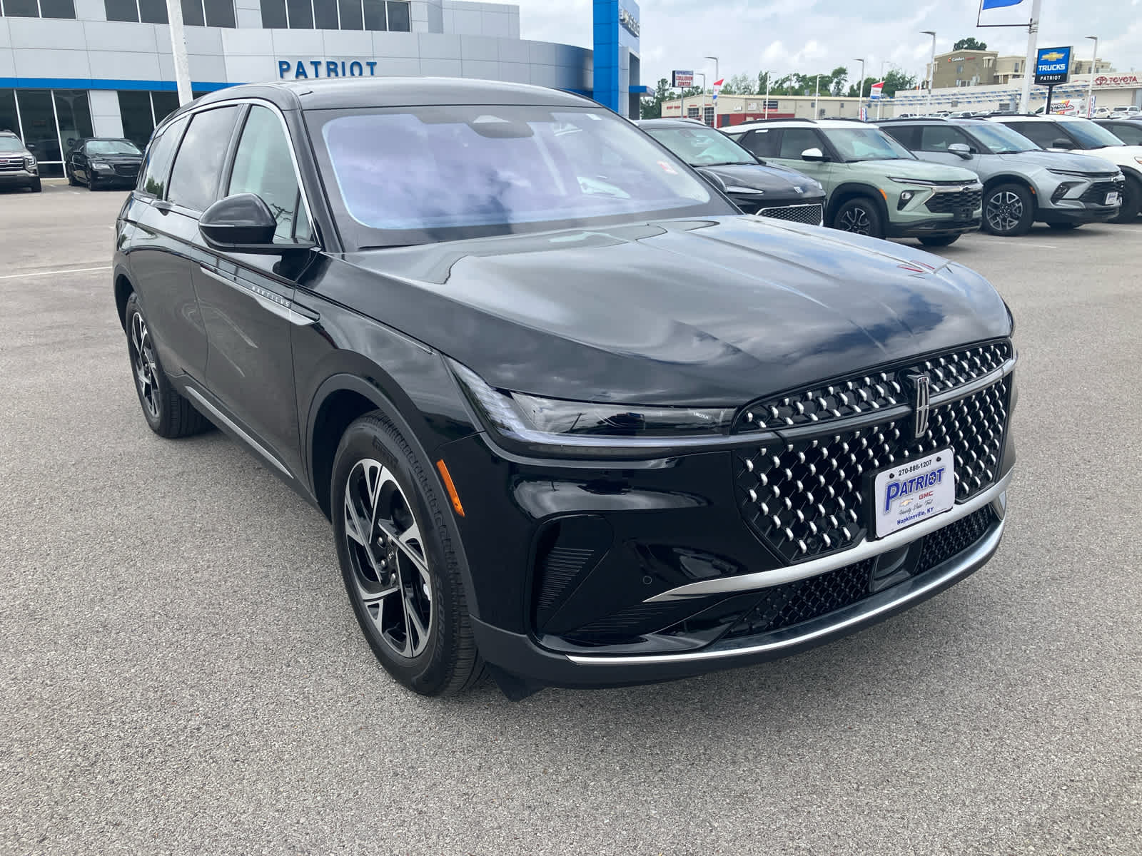 2025 Lincoln Nautilus Premiere AWD's photo