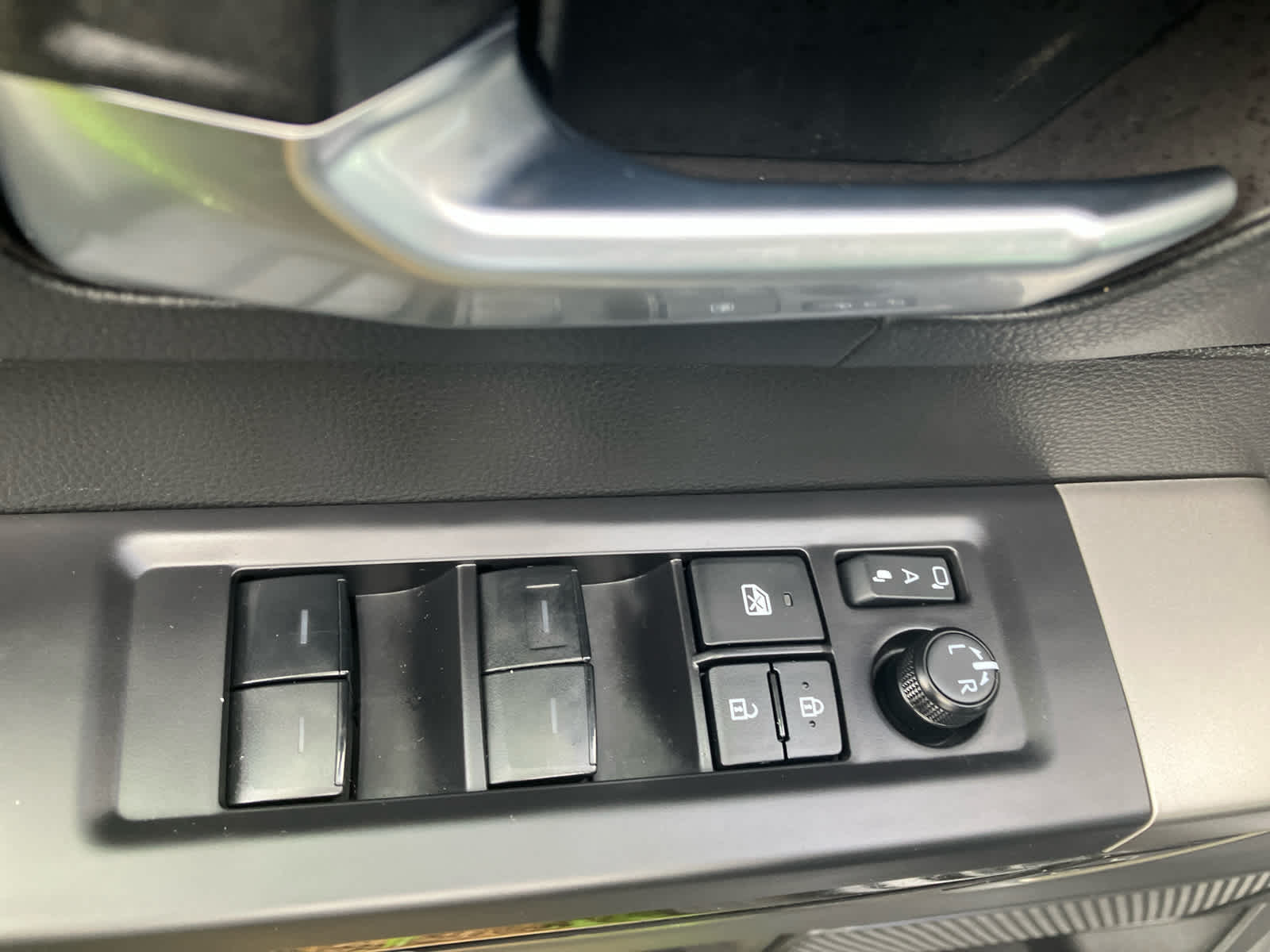 2025 Toyota Sequoia SR5