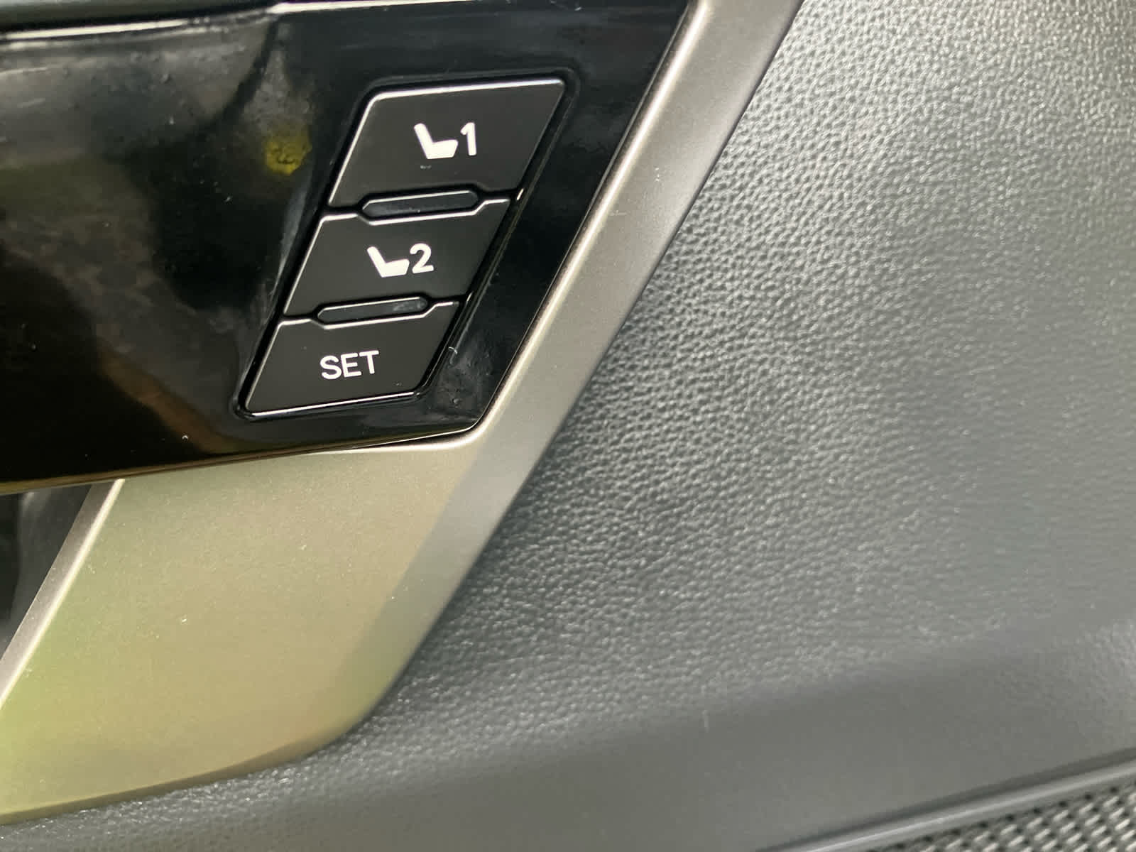 2025 Toyota Sequoia SR5