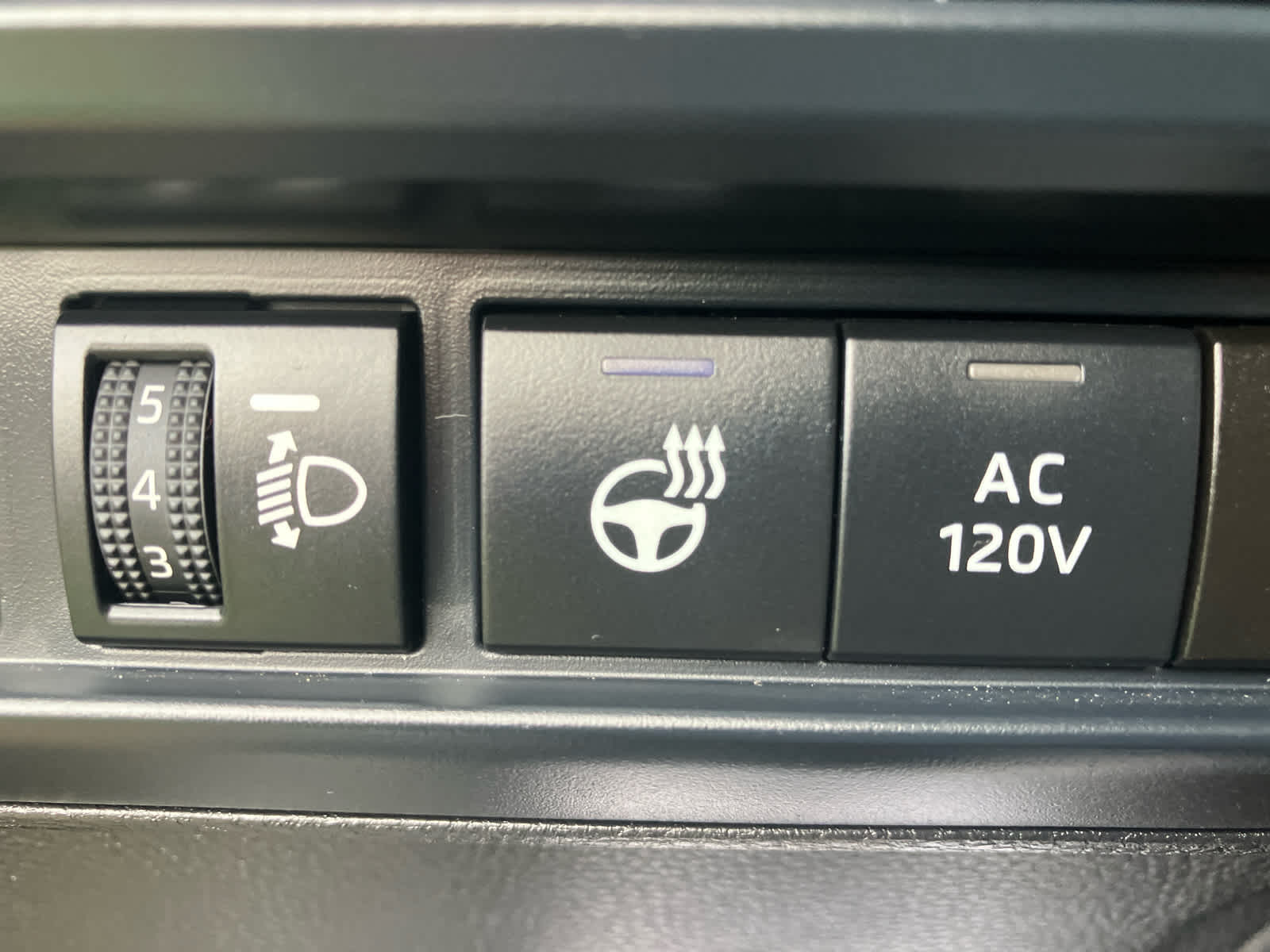 2025 Toyota Sequoia SR5