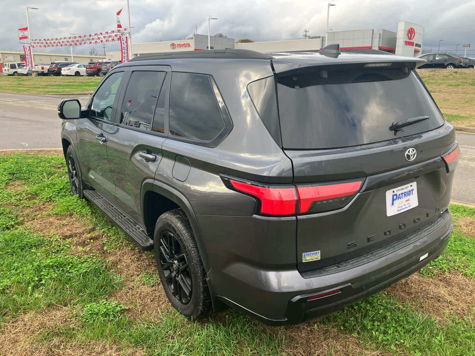 2025 Toyota Sequoia SR5