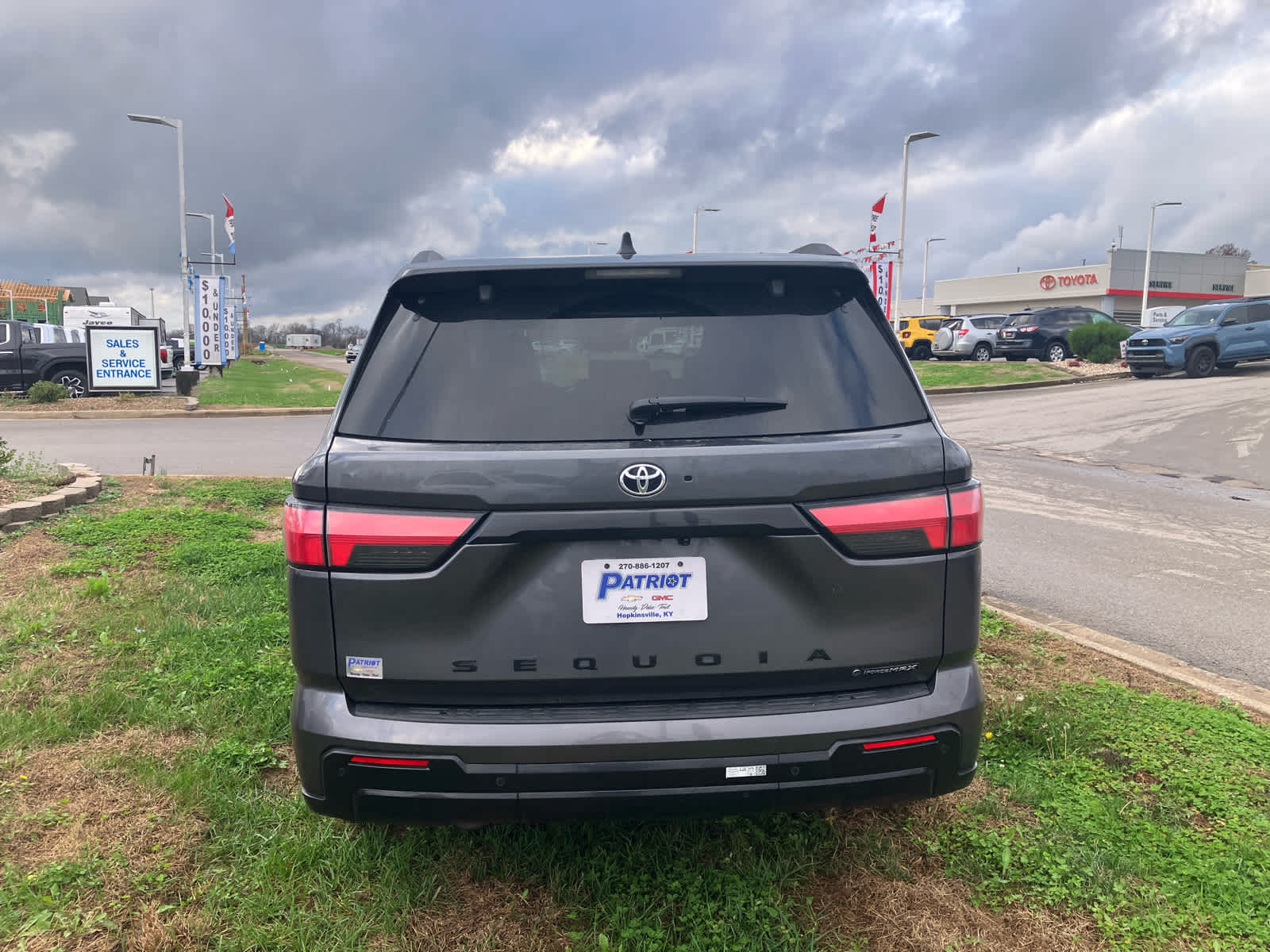 2025 Toyota Sequoia SR5