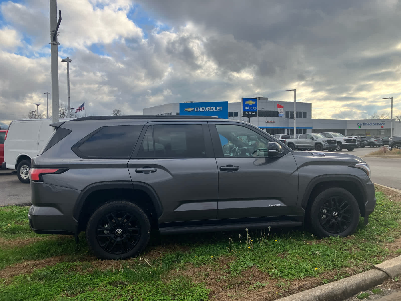 2025 Toyota Sequoia SR5