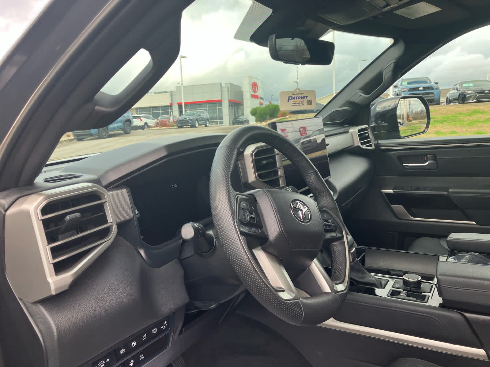 2025 Toyota Sequoia SR5