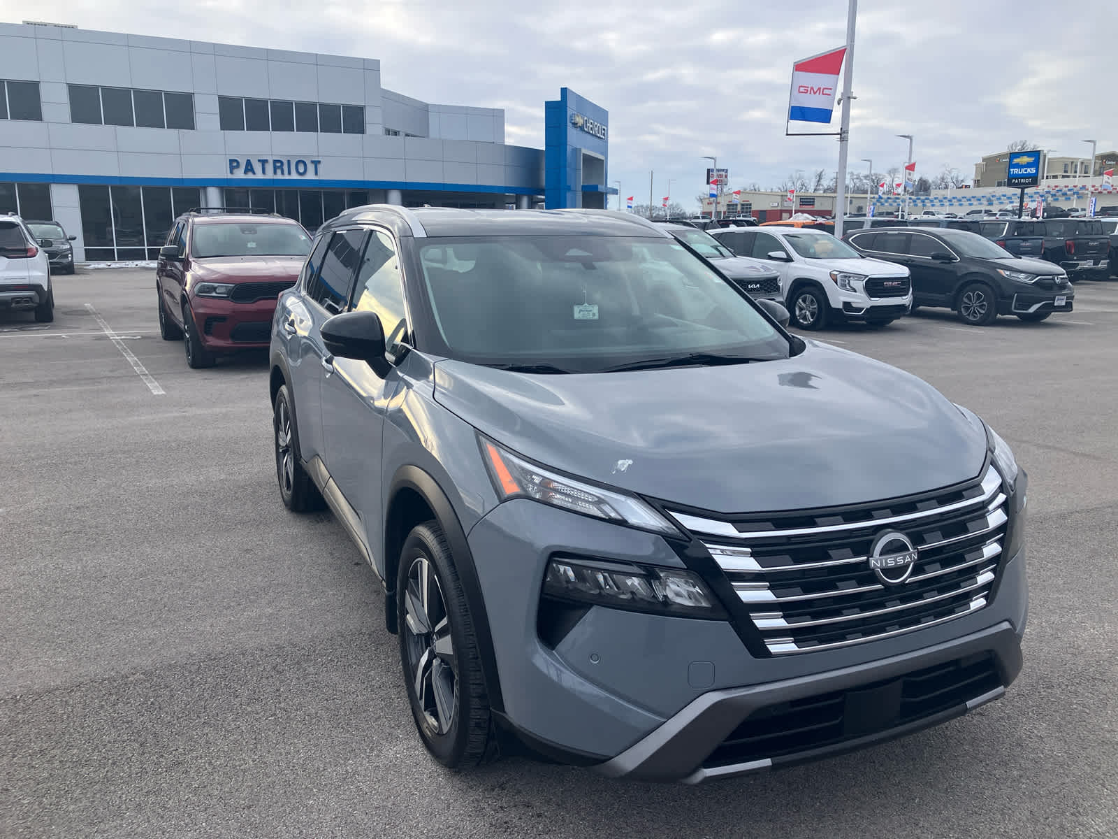 2024 Nissan Rogue SL