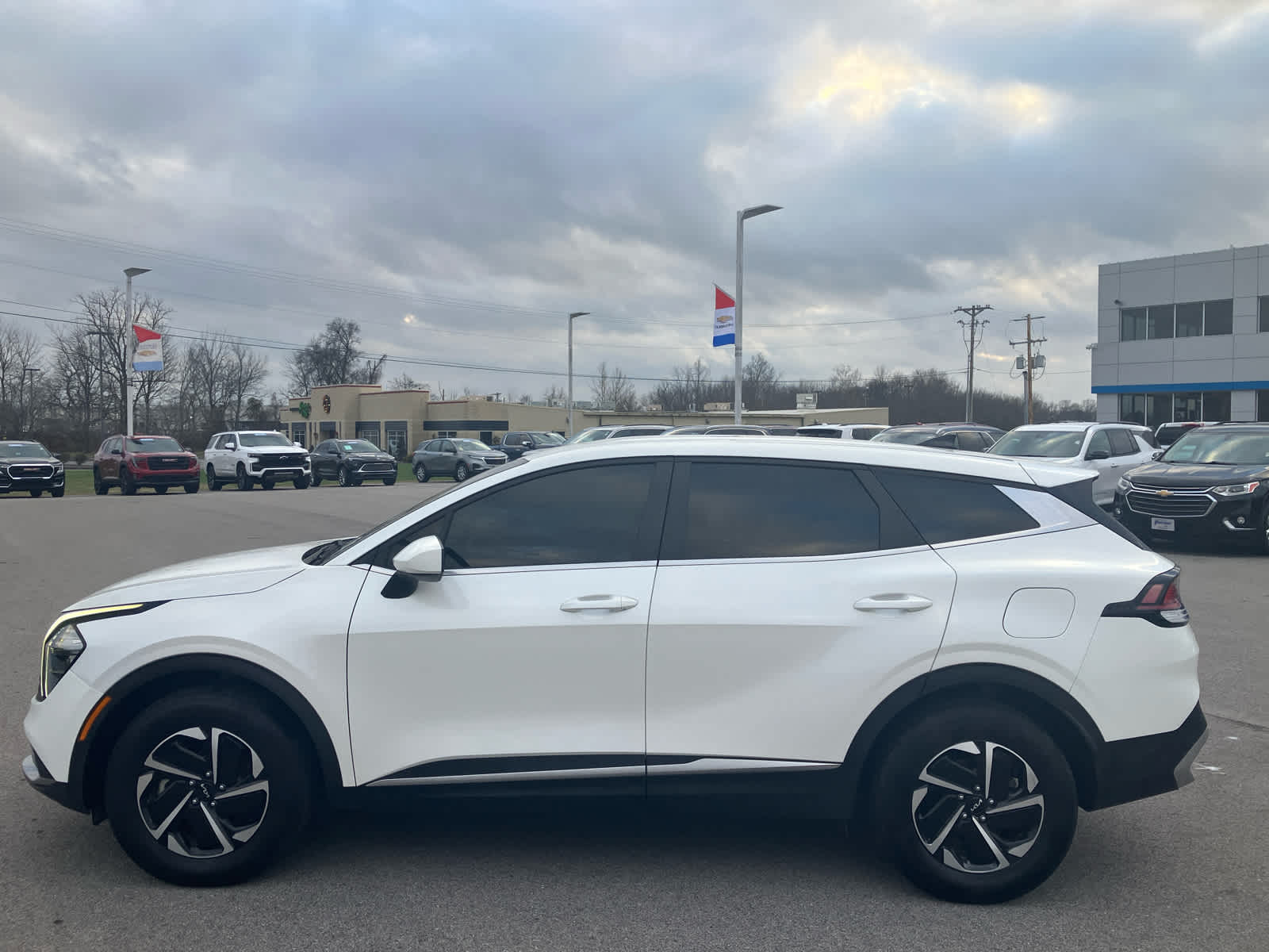 2023 Kia Sportage Hybrid LX