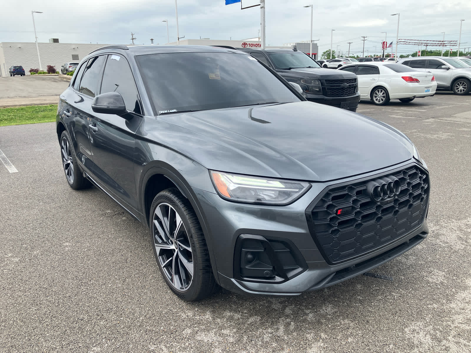 2022 Audi SQ5 Premium Plus