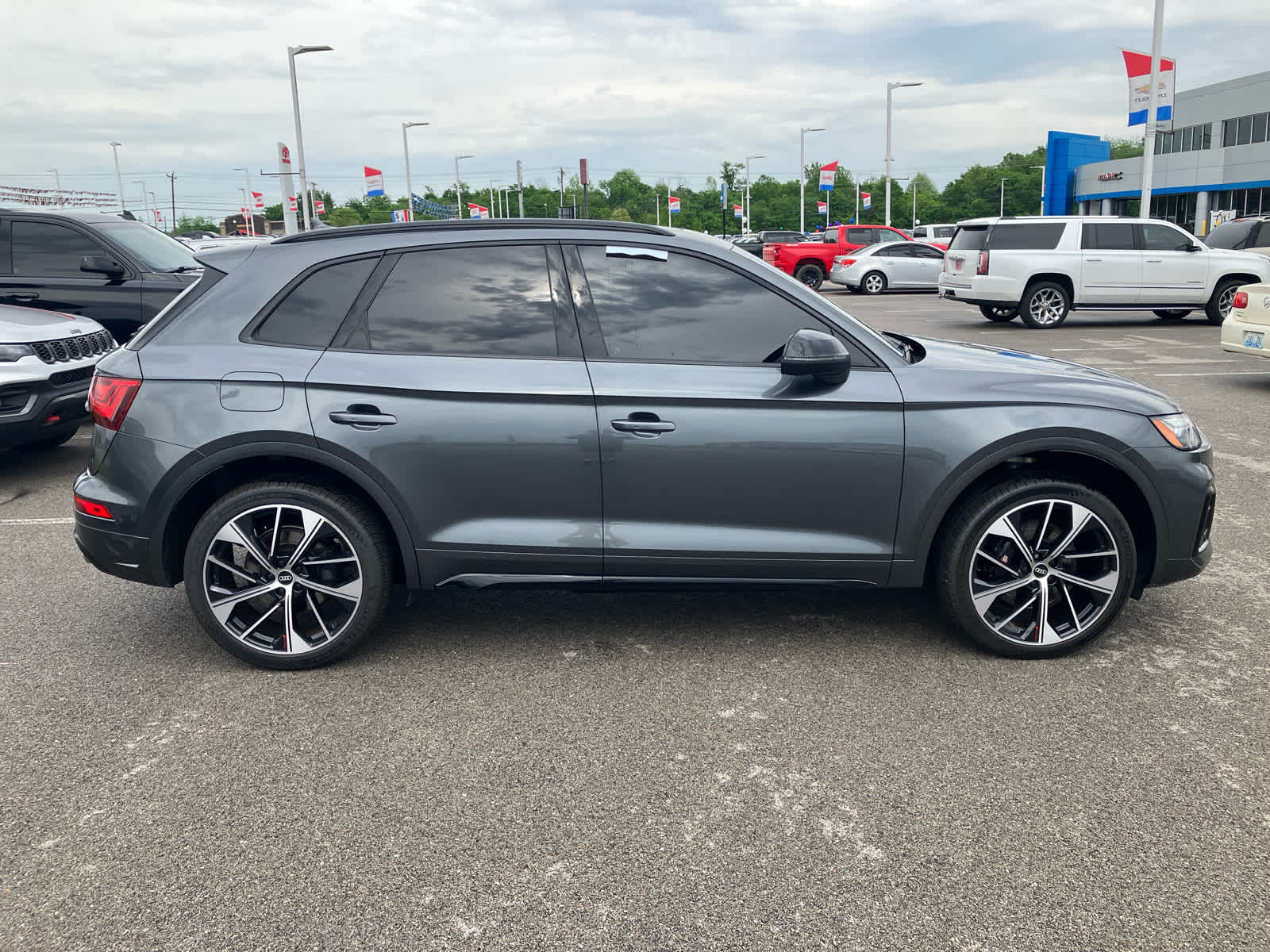 2022 Audi SQ5 Premium Plus